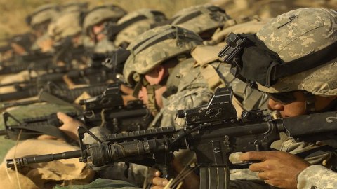 Clarity. U.S. Army soldiers at firing range near Tall Afar, Iraq, on May 13, 2006. DoD photo by Staff Sgt. Jacob N. Bailey, U.S. Air Force