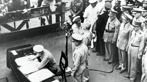 End of War. NH 58406: Surrender of Japan, Tokyo Bay, 2 September 1945.