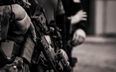 Of Open and Closed Systems – War Caught in Lotus and Anti-Lotus